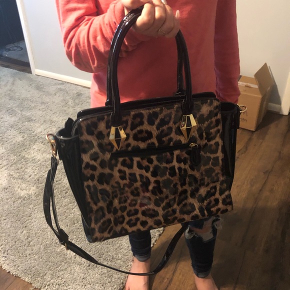 Cheetah purse - Picture 3 of 5